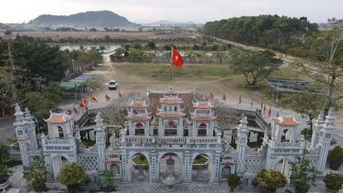 Dừng việc làm mới sắc phong, hủy bỏ các sắc phong mới tại Phủ Vân Cát