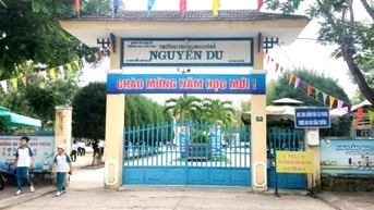 Vụ phụ huynh xông vào lớp đánh học sinh: Kỷ luật cả 3 học sinh