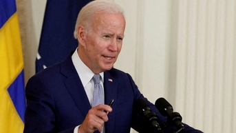 Ông Biden chỉ thị Lầu Năm Góc tăng cường viện trợ cho Ukraine