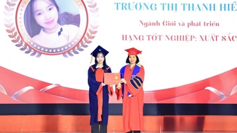 Học viện Phụ nữ Việt Nam trao bằng tốt nghiệp cho hơn 200 tân cử nhân, tân thạc sĩ