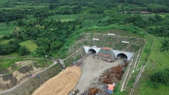 Thông hầm Tuy An trên cao tốc Chí Thạnh