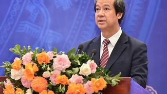 Bộ trưởng Nguyễn Kim Sơn trả lời kiến nghị thống nhất một bộ sách giáo khoa