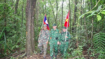 Bộ đội biên phòng Việt - Lào tuần tra song phương bảo vệ biên giới