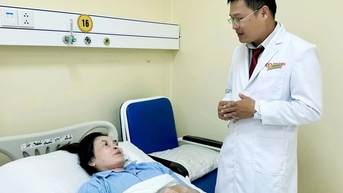 Nữ bệnh nhân 36 tuổi bị khàn tiếng từ nhỏ, được điều trị thành công