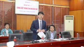 Ban hành 6 nội dung chính sách thu hút người có tài năng vào khu vực công