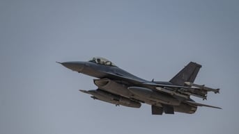 Điều máy bay F-15E Strike Eagles tới Trung Đông, Mỹ toan tính gì?