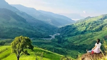 Ngắm vẻ đẹp rộng lớn của thảo nguyên Tà Giang