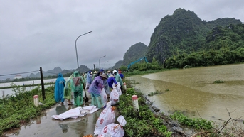 Hà Nội yêu cầu bảo đảm an toàn hệ thống đê, công trình thủy lợi