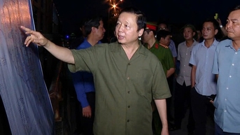 Không để dân thiếu thực phẩm, nước uống, thuốc men