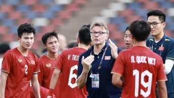 Troussier chia sẻ việc U.20 Việt Nam đá ASIAD, các CLB sẽ gật đầu khen phải
