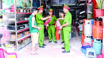 ប្រយ័ត្ន​គ្រោះ​អគ្គិភ័យ និង​ការ​ផ្ទុះ​ក្នុង​អាកាសធាតុ​ក្តៅ