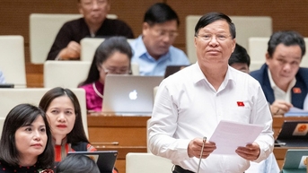 Đại biểu Quốc hội băn khoăn với tiền lương, chính sách hỗ trợ nhà giáo