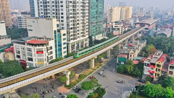 Bộ Chính trị thông qua nhóm giải pháp đột phá cho giao thông Hà Nội