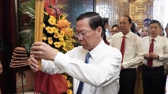 Nhiều hoạt động kỷ niệm 135 năm Ngày sinh Chủ tịch Tôn Đức Thắng