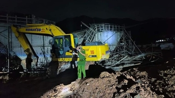 Sập giàn giáo tại dự án cầu chui cao tốc Tuyên Quang