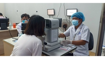 Bệnh đau mắt đỏ không lây lan qua đường nước uống