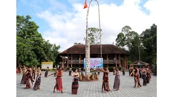 Người Cơ Tu mở hội tạ ơn núi rừng