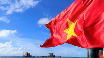 អបអរសាទរទិវាជាតិ ថ្ងៃទី២ ខែកញ្ញា៖ តោះ 'ងាកទៅរកទង់ជាតិ'