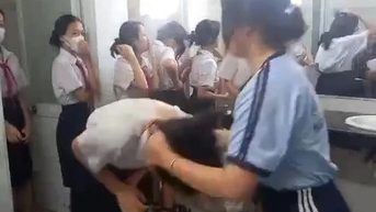 Thầy cô giáo cũng cần kiềm chế cảm xúc