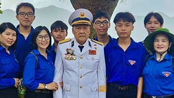 Dâng hương chiến sĩ Tàu không số Vũng Rô, tìm hiểu về Đường Hồ Chí Minh trên biển