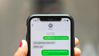 Google muốn ‘mượn tay’ nhà quản lý ép Apple mở iMessage