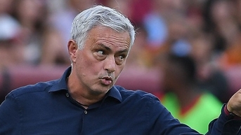 Danh thủ Francesco Totti muốn CLB AS Roma phải giữ HLV Mourinho lâu dài