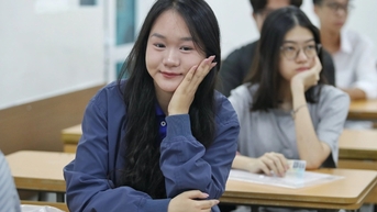 하노이 사범대학 2학년 기준점수: 문학 역대 최고 기록