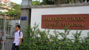 Đại học Y Dược TP HCM đổi điều kiện chứng chỉ IELTS
