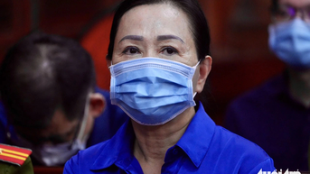 Nói lời sau cùng, bà Trương Mỹ Lan khóc xin giảm nhẹ hình phạt