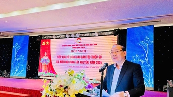 Đoàn Chủ tịch UBTƯ MTTQ Việt Nam tiếp xúc với đồng bào DTTS vùng Tây Nguyên