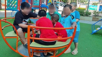 Tu sĩ hoàn tục, gần 40 trẻ em tại tu viện, tịnh xá "chuyển nhà"