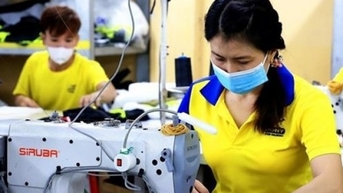 Điều gì đang làm khó doanh nghiệp dệt may?