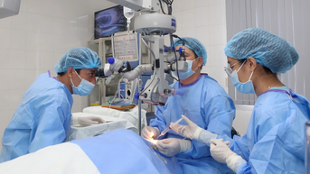 4 người tìm lại được ánh sáng nhờ 2 người chết não tặng giác mạc
