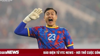 Văn Lâm trở lại, Văn Toàn đá chính