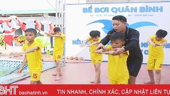 Hướng dẫn trẻ học bơi phòng chống đuối nước