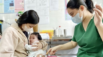 Bệnh sởi có nguy cơ bùng phát, phụ huynh cần nhớ lịch tiêm chủng