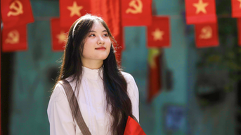 9월 2일 하노이에서 붉은 깃발과 노란 별이 빛나는 최고의 체크인 장소 4곳