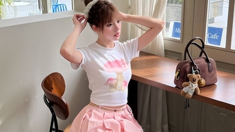 파스텔 핑크 톤의 달콤한 세계에 푹 빠져보세요