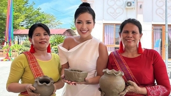 កញ្ញា ង៉ុកចូវ ផ្សព្វផ្សាយ និងបទពិសោធន៍សិល្បៈនៃគ្រឿងស្មូនចាម