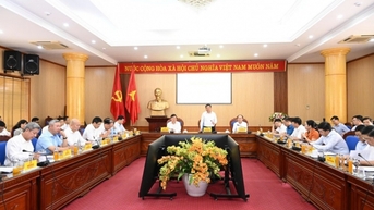 រដ្ឋមន្ត្រី Nguyen Hong Dien ធ្វើការនៅខេត្ត Bac Kan