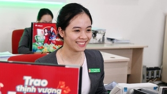 Tiếp đà giảm, ngân hàng lại có 'lãi suất đặc biệt'