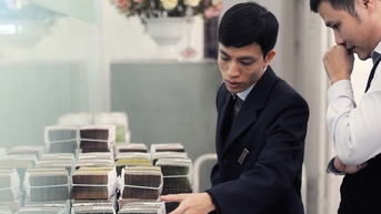 Cổ phiếu bất động sản tăng giá, chủ tịch nhanh tay chốt lời