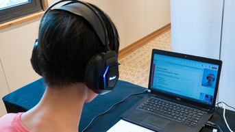 Hành trình của người trong cuộc