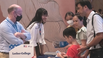 Người Việt du học Mỹ lần đầu tăng sau 3 năm, đứng thứ 5 thế giới