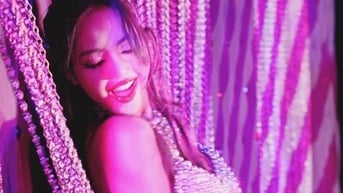 Hé lộ giá trị thương mại "khủng" của Lisa (BlackPink) sau show diễn tại CLB thoát y