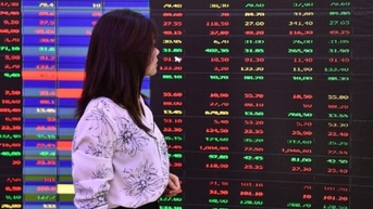 Sắc đỏ áp đảo, VN-Index giảm hơn 10 điểm