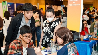 Giải pháp nào cho du học Úc hậu siết chặt chính sách?