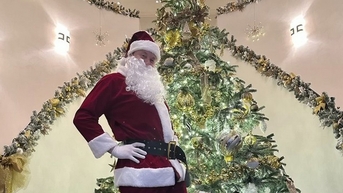 'Ông già Noel' Elon Musk khoe cách giảm cân