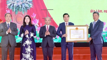 Huyện Gia Lâm đón Bằng công nhận huyện đạt chuẩn Nông thôn mới nâng cao