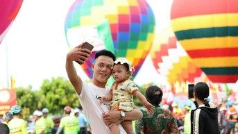 Chiêm ngưỡng dàn khinh khí cầu rực rỡ sắc màu tại Đồng Nai